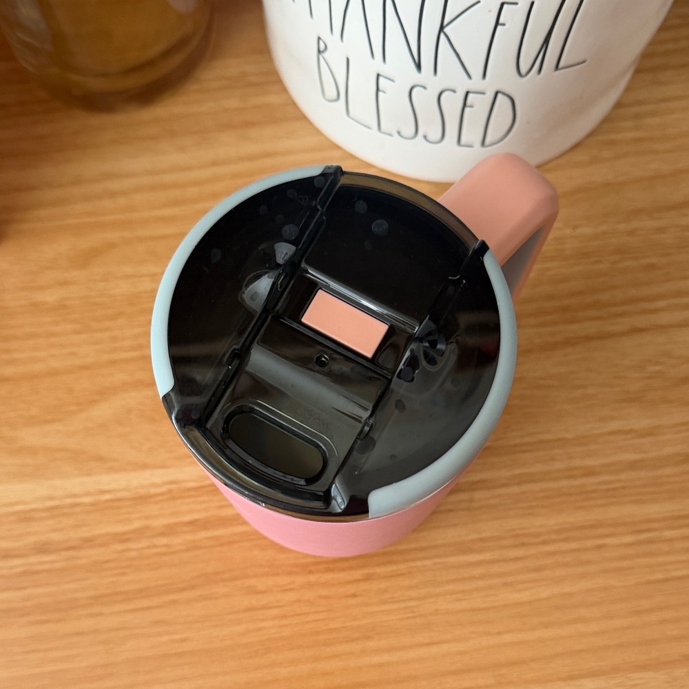 Brumate Pink Insulated Travel Mug with Handle - Picture 3 of 3